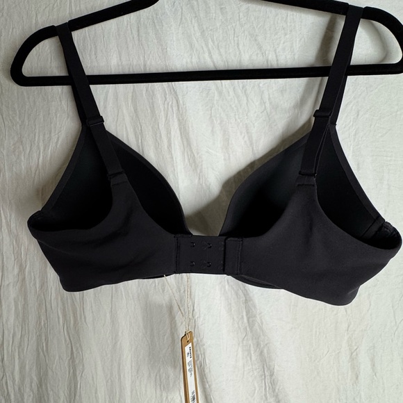 SKIMS Fits Everybody Scoop Plunge Bra Black 38D NWT - Picture 2 of 4
